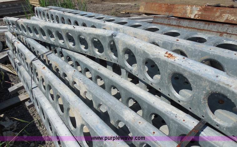 image for item G8609 Approximately 37 E-beams