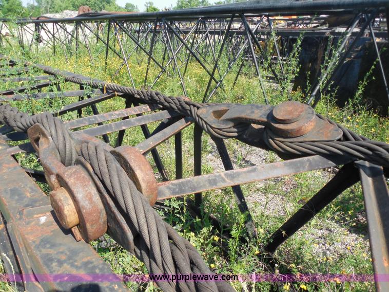 image for item G8612 Manitowoc crane boom section