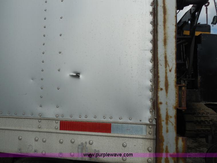 image for item G8614 1993 Monon dry van trailer