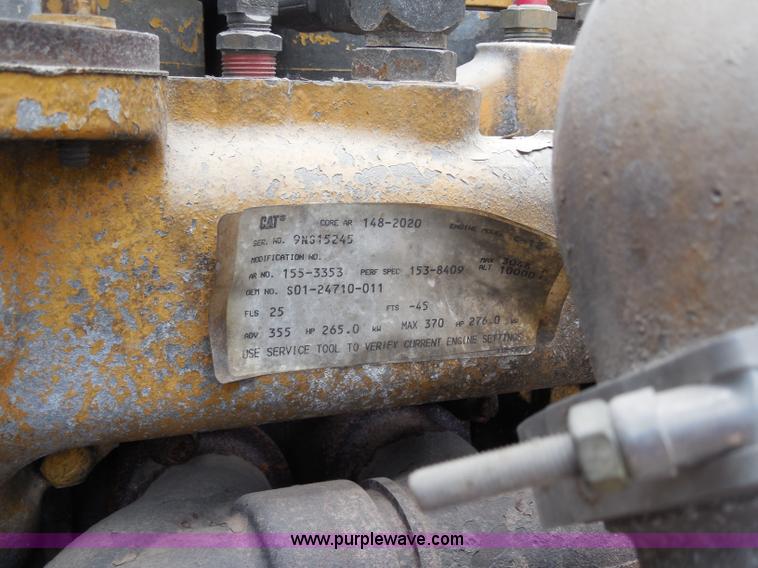 image for item G8621 1999 Freightliner FLD120 semi truck