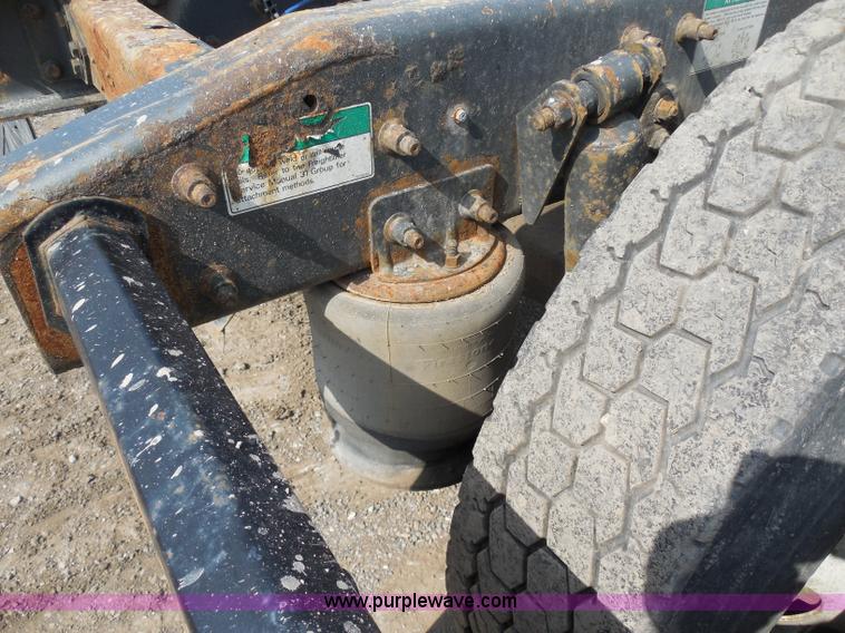 image for item G8621 1999 Freightliner FLD120 semi truck