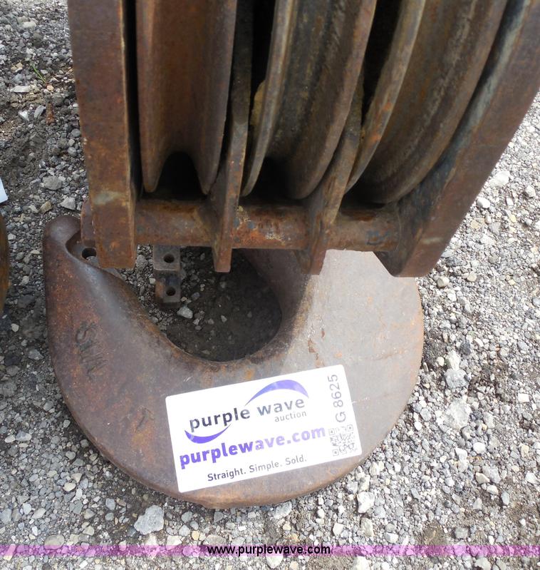 image for item G8625 Crane block