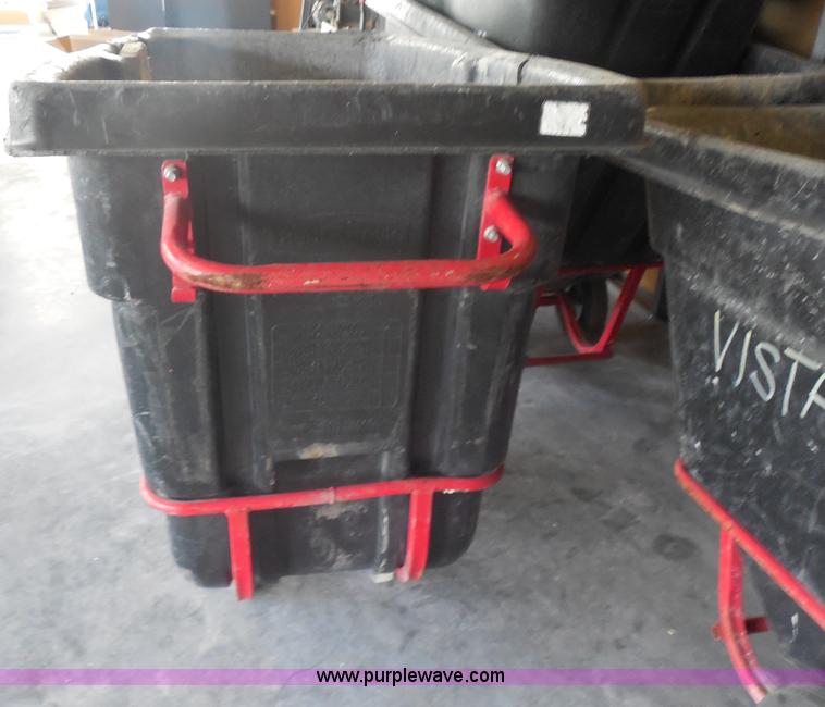 image for item G8638 (9) Rubbermaid rolling carts