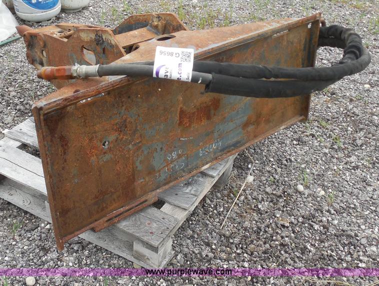 image for item G8656 Bobcat B950 hydraulic breaker