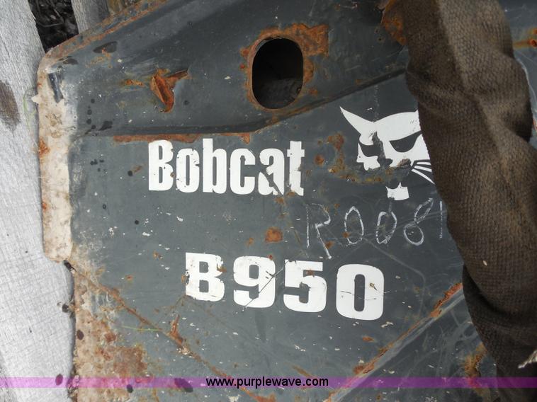 image for item G8656 Bobcat B950 hydraulic breaker