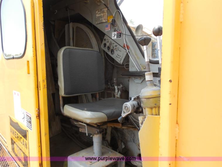 image for item G8659 1970 American 599 40-ton lattice boom crawler crane