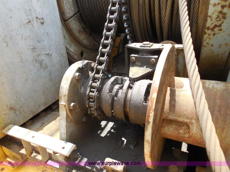 image for item G8659 1970 American 599 40-ton lattice boom crawler crane