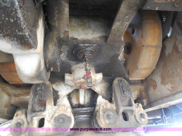 image for item G8659 1970 American 599 40-ton lattice boom crawler crane