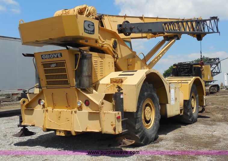 image for item G8660 1982 Grove RT65S 35-ton rough terrain crane