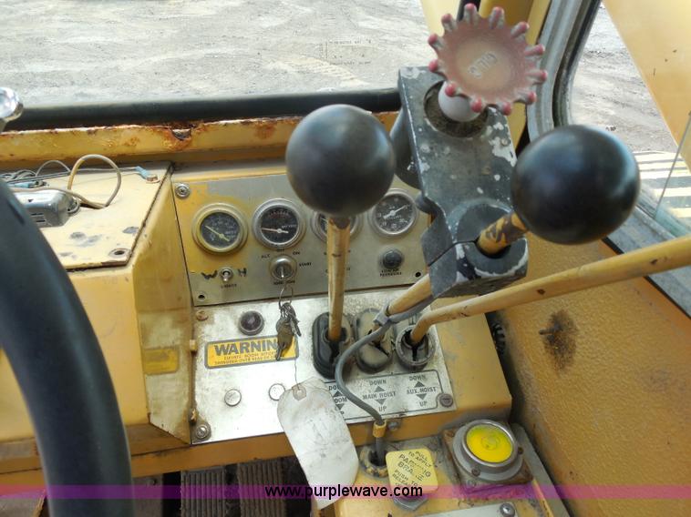 image for item G8660 1982 Grove RT65S 35-ton rough terrain crane