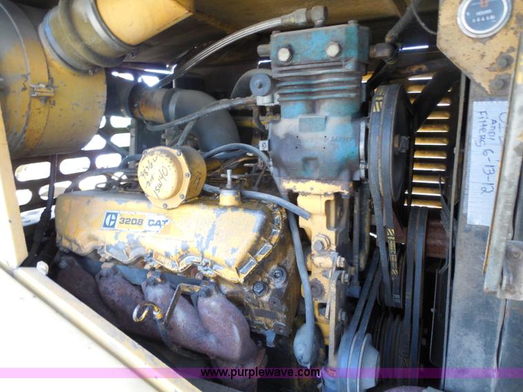 image for item G8660 1982 Grove RT65S 35-ton rough terrain crane