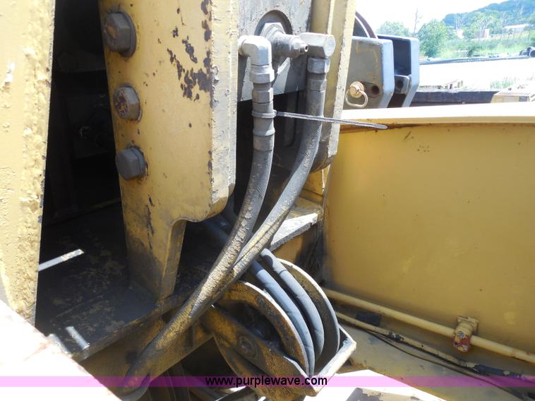 image for item G8660 1982 Grove RT65S 35-ton rough terrain crane