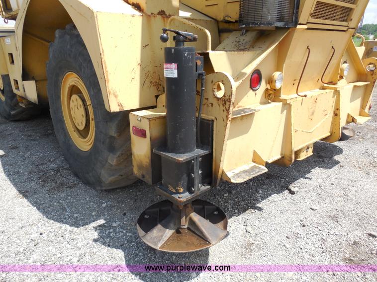 image for item G8660 1982 Grove RT65S 35-ton rough terrain crane