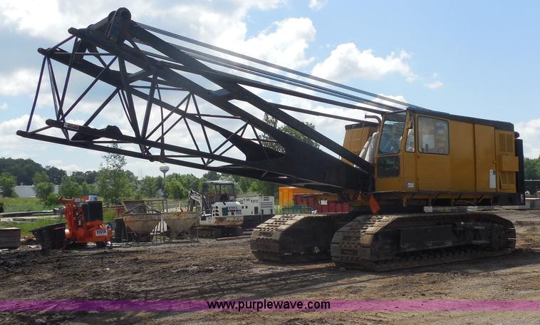 image for item G8661 1975 Lorain L-790 100-ton lattice boom crawler crane