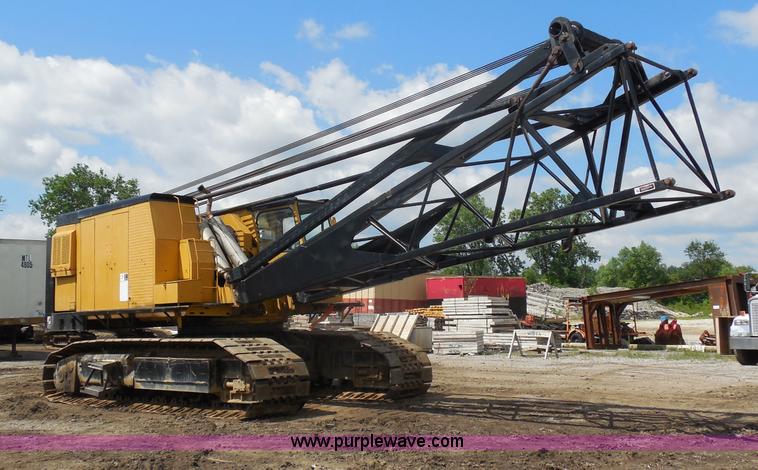 image for item G8661 1975 Lorain L-790 100-ton lattice boom crawler crane