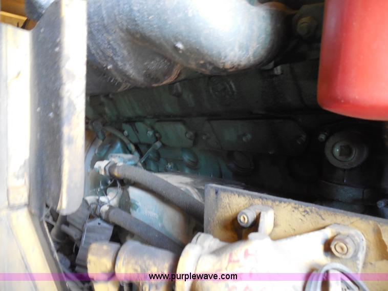 image for item G8661 1975 Lorain L-790 100-ton lattice boom crawler crane