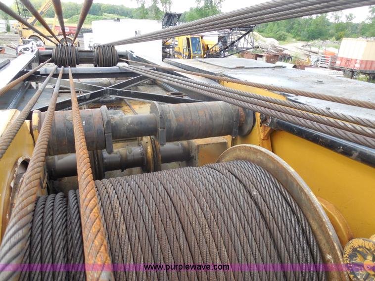 image for item G8661 1975 Lorain L-790 100-ton lattice boom crawler crane