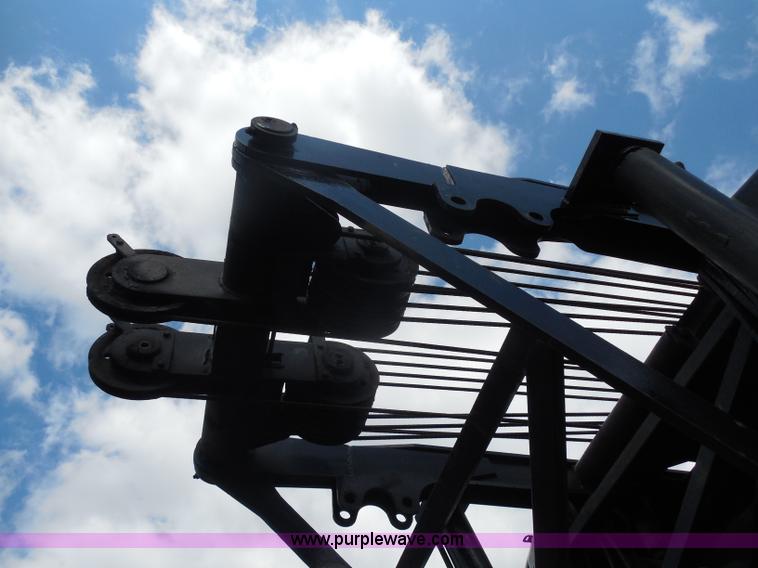 image for item G8661 1975 Lorain L-790 100-ton lattice boom crawler crane