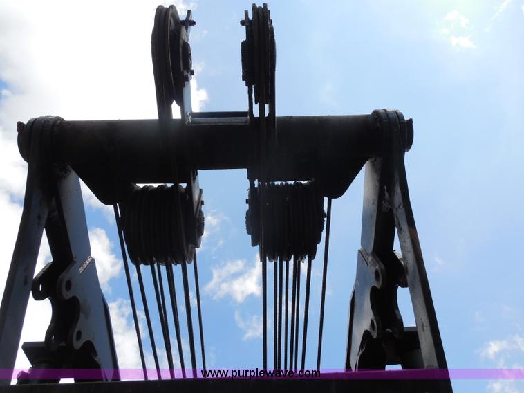 image for item G8661 1975 Lorain L-790 100-ton lattice boom crawler crane