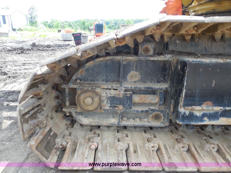 image for item G8661 1975 Lorain L-790 100-ton lattice boom crawler crane