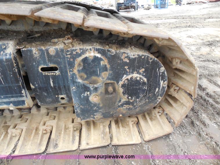 image for item G8661 1975 Lorain L-790 100-ton lattice boom crawler crane