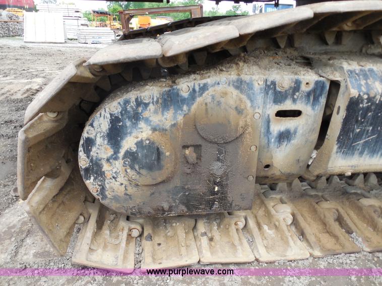 image for item G8661 1975 Lorain L-790 100-ton lattice boom crawler crane