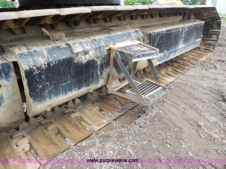 image for item G8661 1975 Lorain L-790 100-ton lattice boom crawler crane