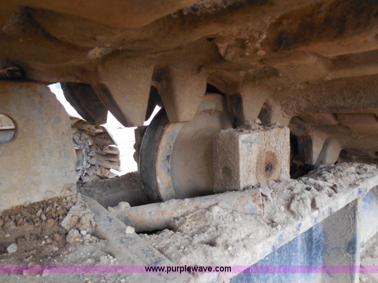 image for item G8661 1975 Lorain L-790 100-ton lattice boom crawler crane