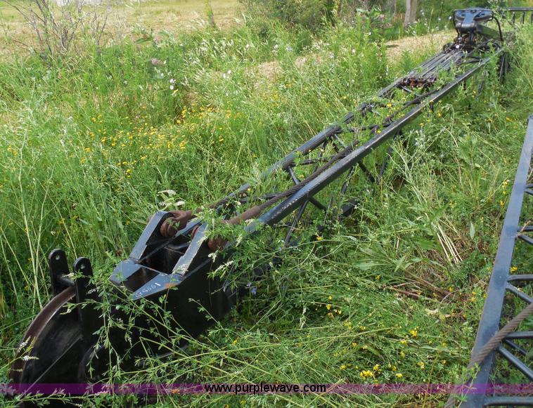 image for item G8661 1975 Lorain L-790 100-ton lattice boom crawler crane