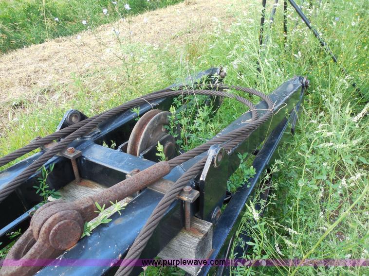image for item G8661 1975 Lorain L-790 100-ton lattice boom crawler crane
