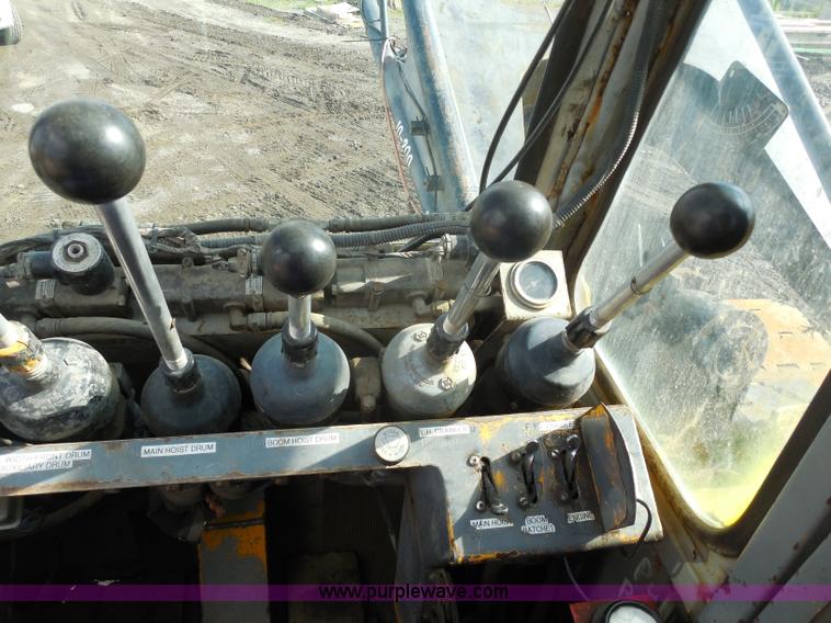 image for item G8663 1974 Lima 700-HC 80-ton lattice boom crawler crane