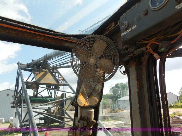 image for item G8663 1974 Lima 700-HC 80-ton lattice boom crawler crane