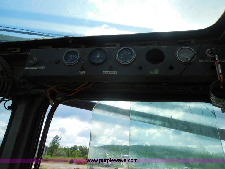 image for item G8663 1974 Lima 700-HC 80-ton lattice boom crawler crane