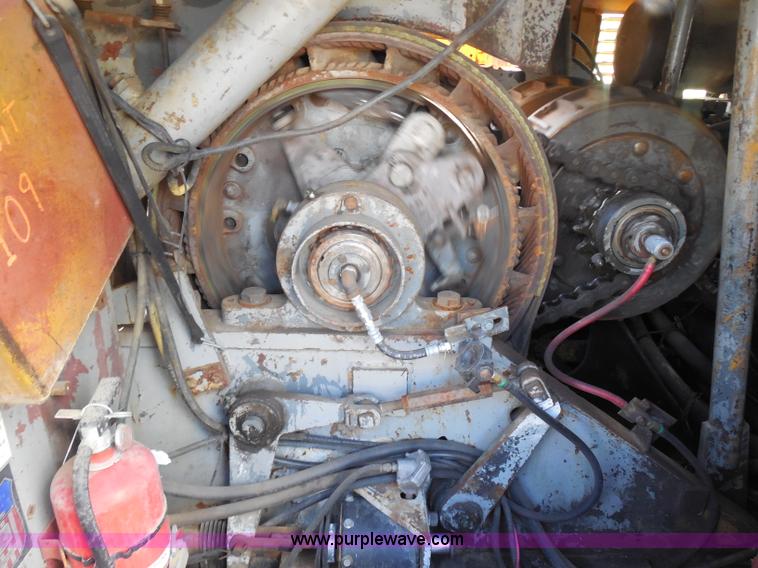 image for item G8663 1974 Lima 700-HC 80-ton lattice boom crawler crane