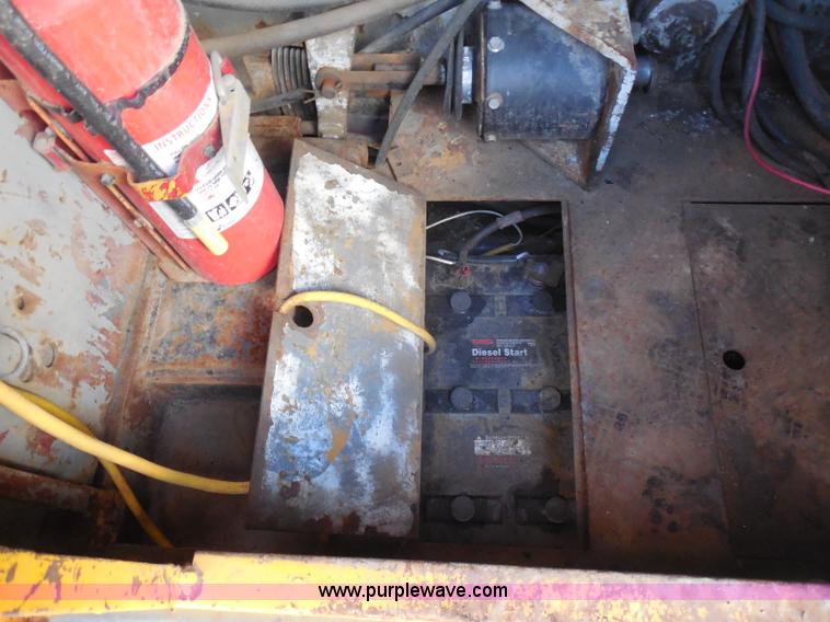 image for item G8663 1974 Lima 700-HC 80-ton lattice boom crawler crane