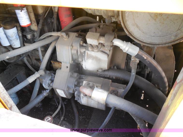 image for item G8663 1974 Lima 700-HC 80-ton lattice boom crawler crane