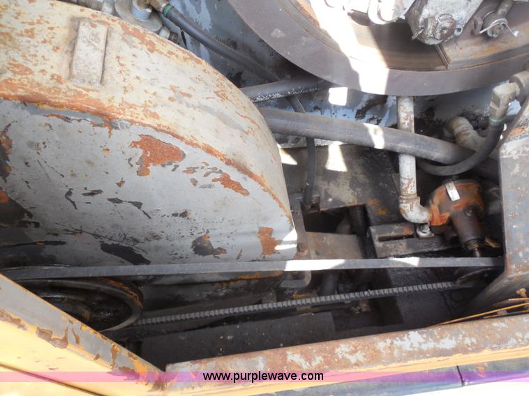 image for item G8663 1974 Lima 700-HC 80-ton lattice boom crawler crane