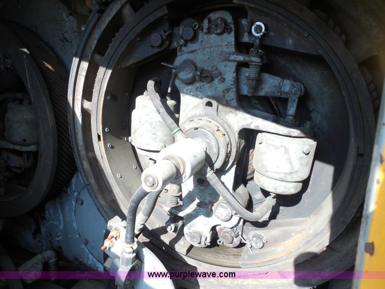 image for item G8663 1974 Lima 700-HC 80-ton lattice boom crawler crane