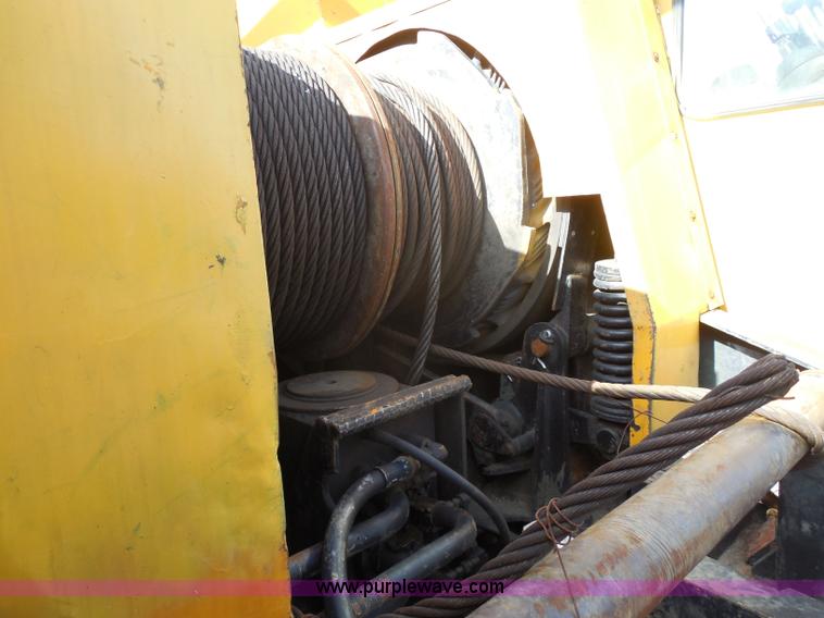 image for item G8663 1974 Lima 700-HC 80-ton lattice boom crawler crane