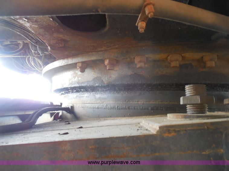 image for item G8663 1974 Lima 700-HC 80-ton lattice boom crawler crane