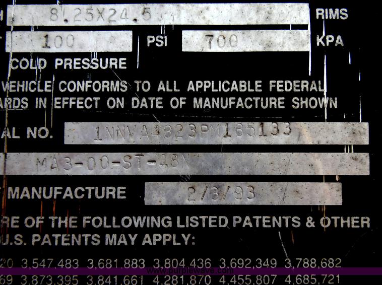 image for item G8663 1974 Lima 700-HC 80-ton lattice boom crawler crane