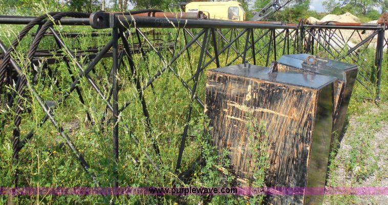 image for item G8663 1974 Lima 700-HC 80-ton lattice boom crawler crane