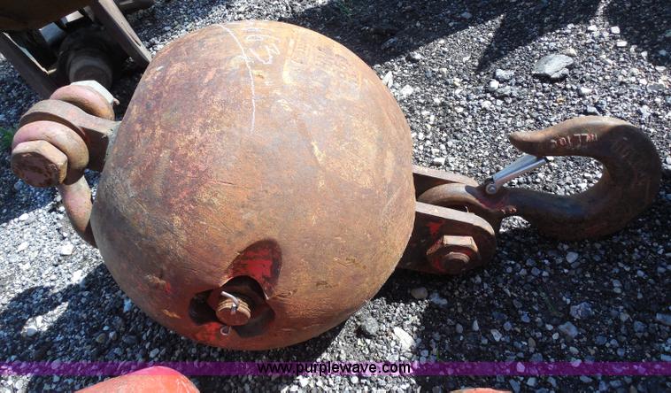 image for item G8663 1974 Lima 700-HC 80-ton lattice boom crawler crane