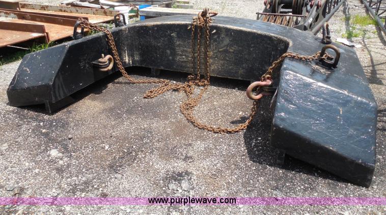 image for item G8663 1974 Lima 700-HC 80-ton lattice boom crawler crane