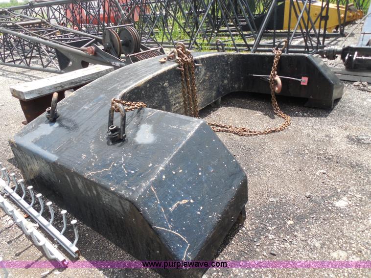 image for item G8663 1974 Lima 700-HC 80-ton lattice boom crawler crane