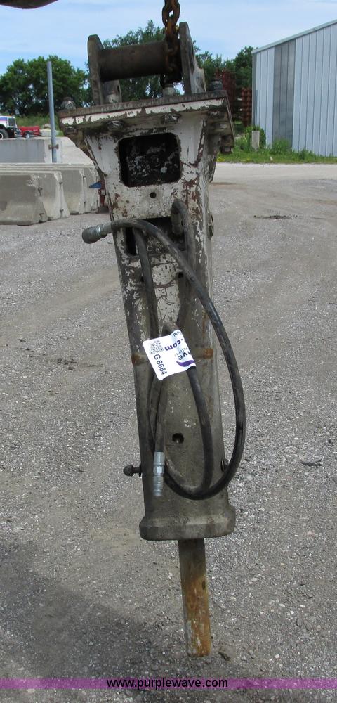image for item G8664 Komac hydraulic breaker