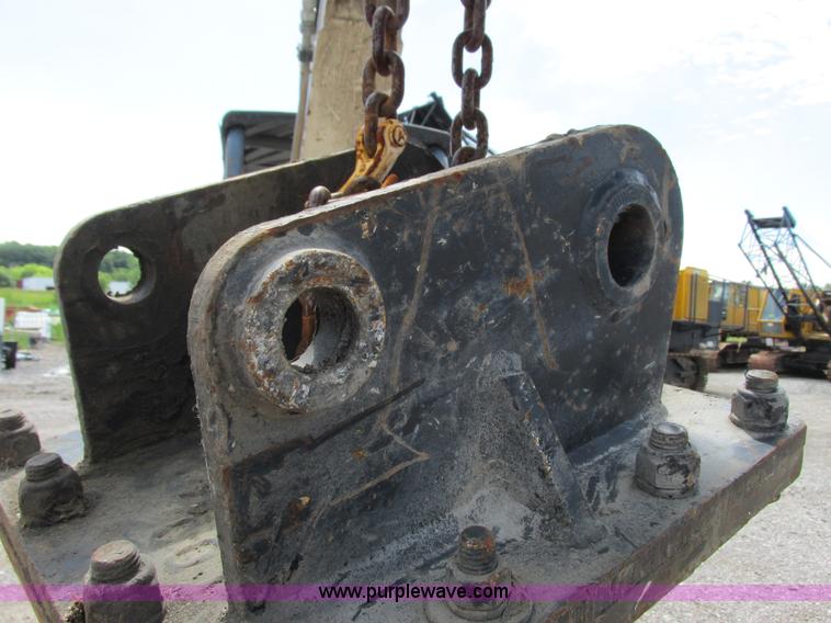 image for item G8664 Komac hydraulic breaker