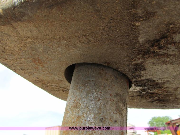 image for item G8664 Komac hydraulic breaker