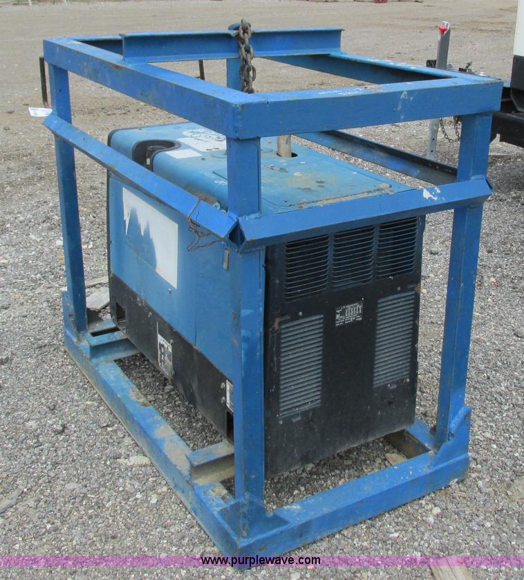 image for item G8665 Miller Bobcat 250 welder/generator