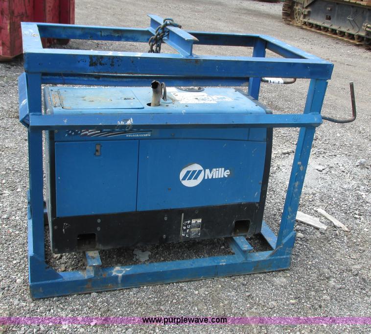 image for item G8665 Miller Bobcat 250 welder/generator